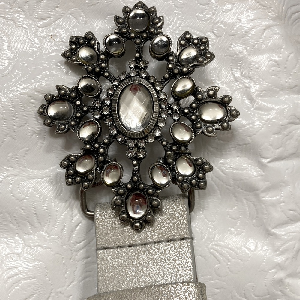 White House black market Beautiful Silver Leather Belt with studded buckle
